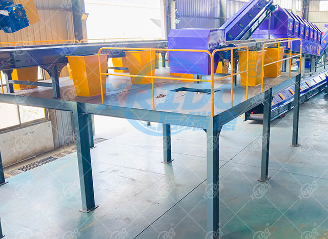 Manual sorting platform